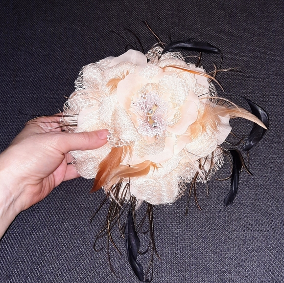 Flower pin clip dress hair accessories - Picture 5 of 5